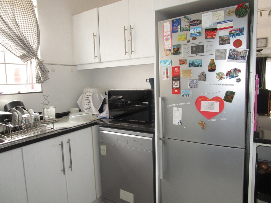 4 Bedroom Property for Sale in Lansdowne Western Cape